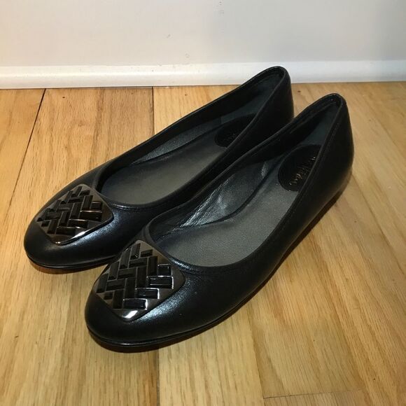 Cole Haan Sz 6.5 Black Leather Flats - Nike Air Edition - Picture 1 of 5